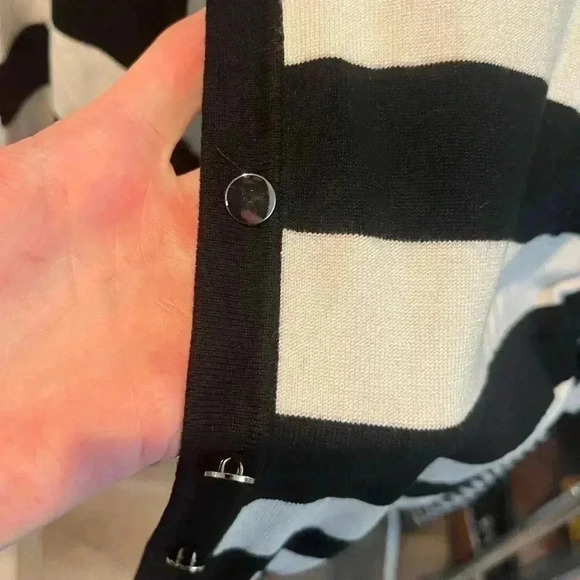 Women’s Cardigan - XL - Picture 4 of 5